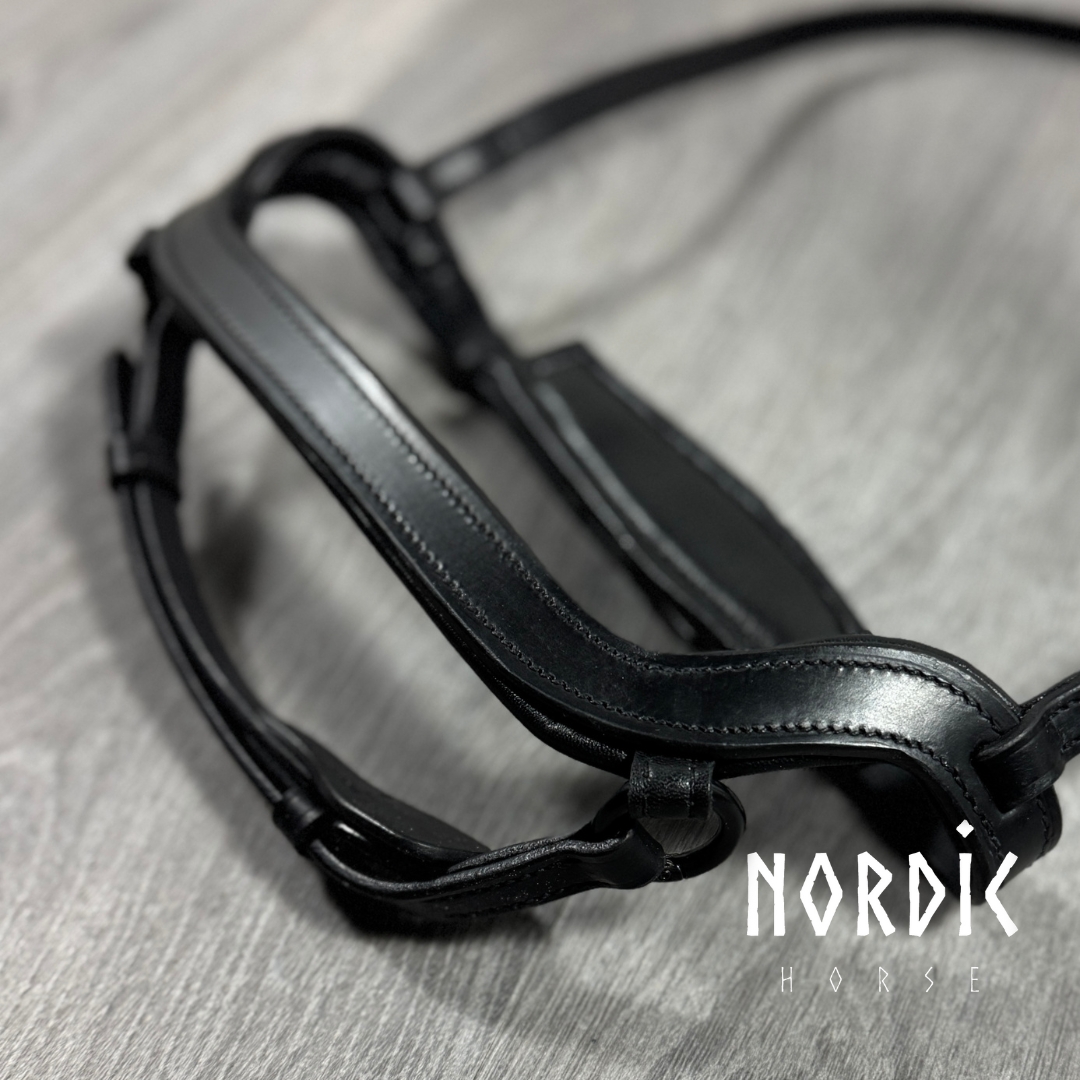 Product Image for Nordic Horse Anatomisk Kombinerad Nosgrimma Svarta Spännen
